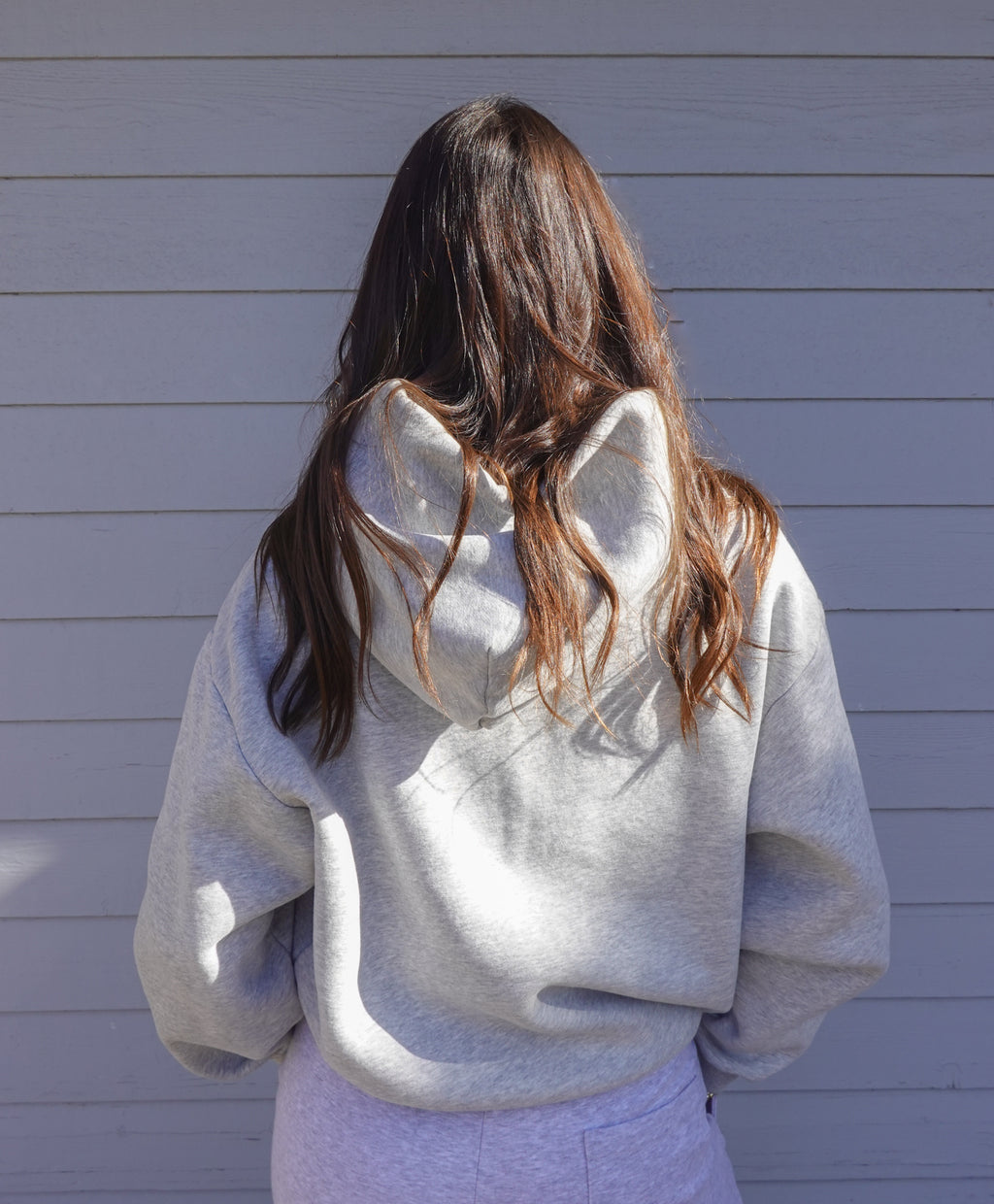 SUDADERA CON CAPUCHA 01