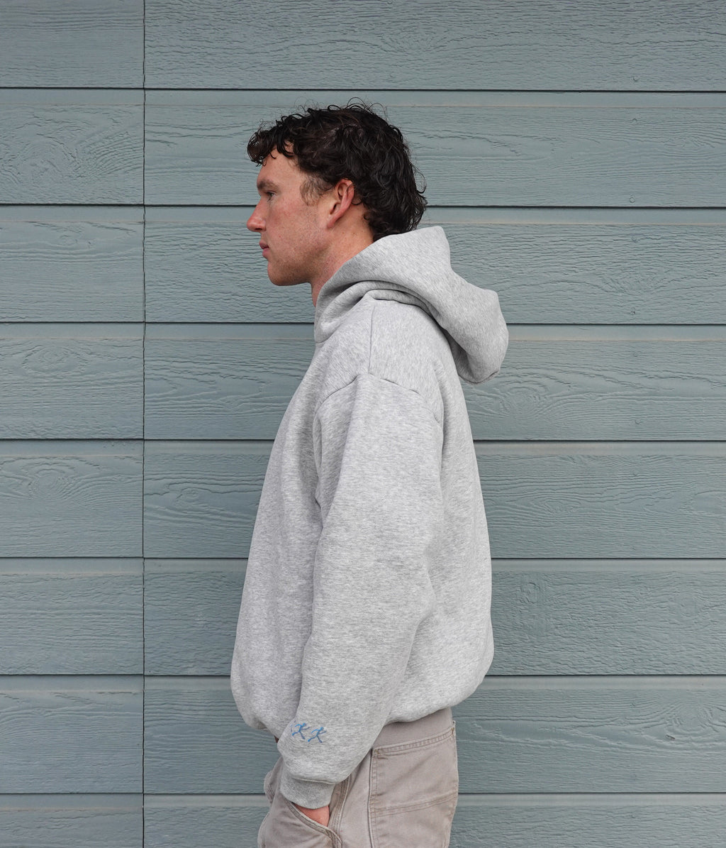 SUDADERA CON CAPUCHA 01